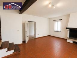 Casa indipendente in Via Tacconi, Pastrengo