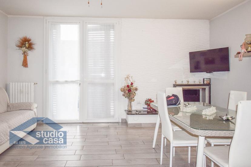 Villa a schiera in Via delle Querce 25, Sant'Angelo Lodigiano — foto 2 di 5
