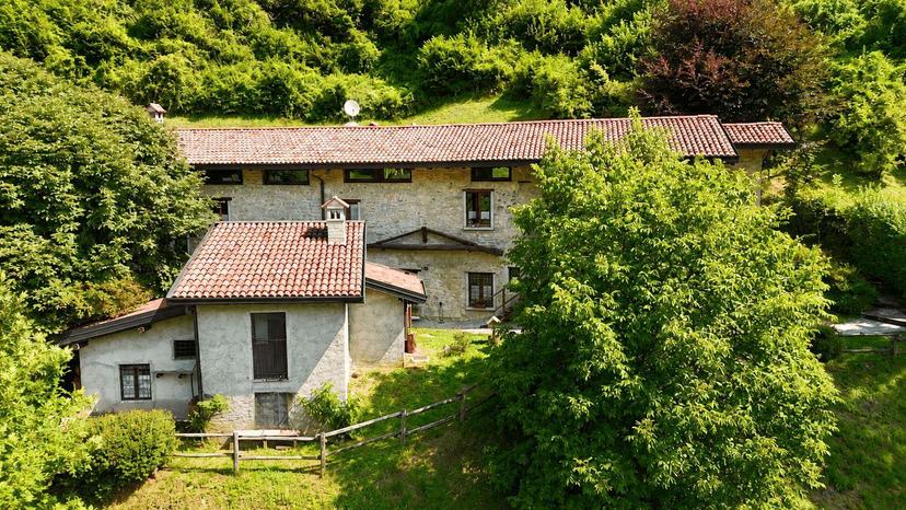 Villa in Via Grassi Lunghi, Pasturo — foto 4 di 5