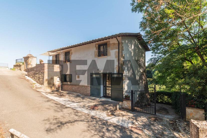 Villa, Ischia di Castro — foto 2 di 5