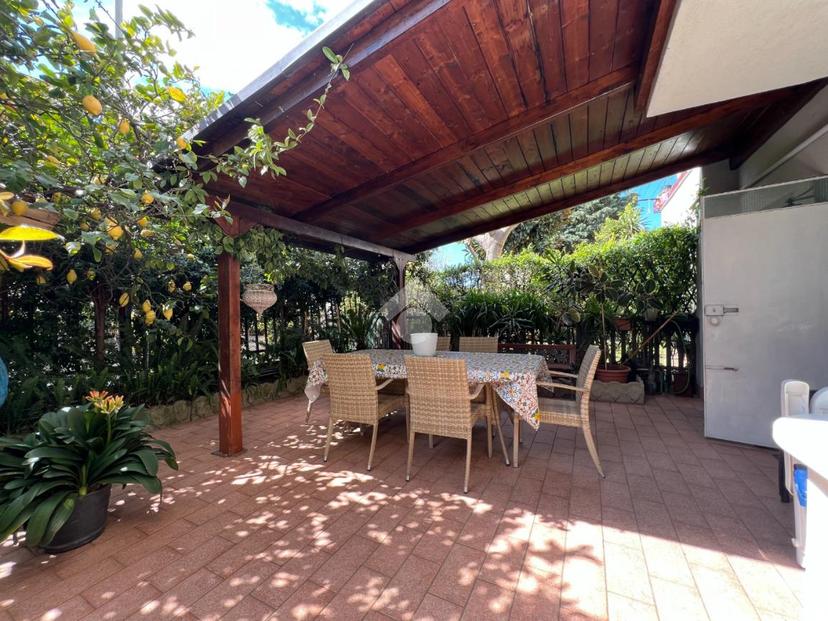 Villa a schiera in Via Antonio Segni 2, Lamezia Terme — foto 3 di 5