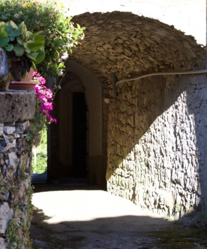 Casa indipendente in Via Codivilla, Varese Ligure — foto 2 di 5