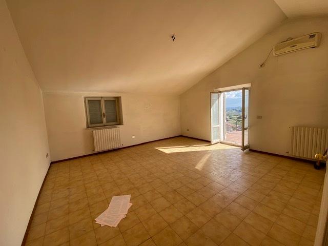 Appartamento in Via Tiglio 27, Montegiorgio — foto 2 di 5