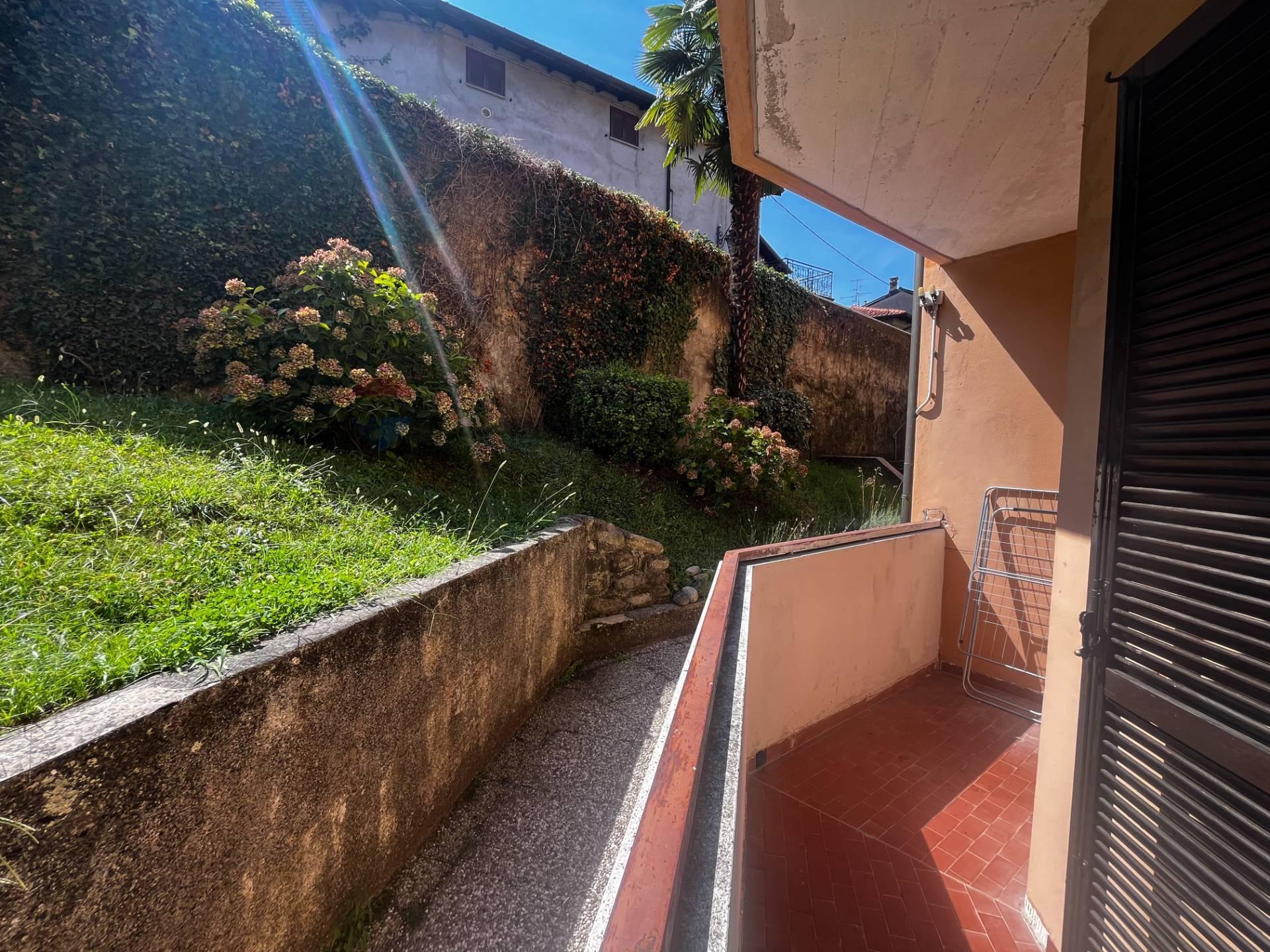 Trilocale, Porto Valtravaglia