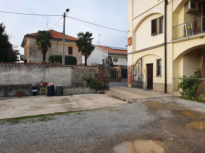 Rustico in Via Trieste, Fenegrò — foto 2 di 5