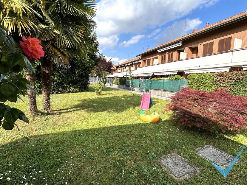 Terratetto plurifamiliare in Via Tarvisio 17, Limbiate — foto 2 di 5
