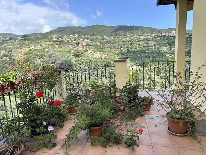 Villa unifamiliare in Viale Europa  Snc, Vallebona — foto 2 di 5