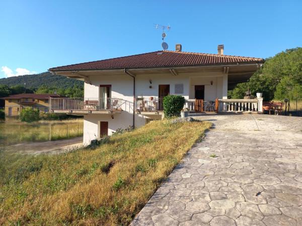 Villa in Via Aia del Colle 1, Fontecchio — foto 2 di 5