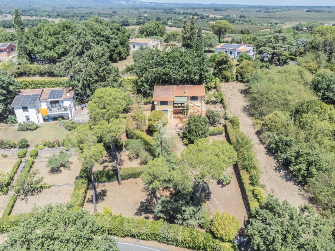 Villa in Via dei Pini 32, Sutri