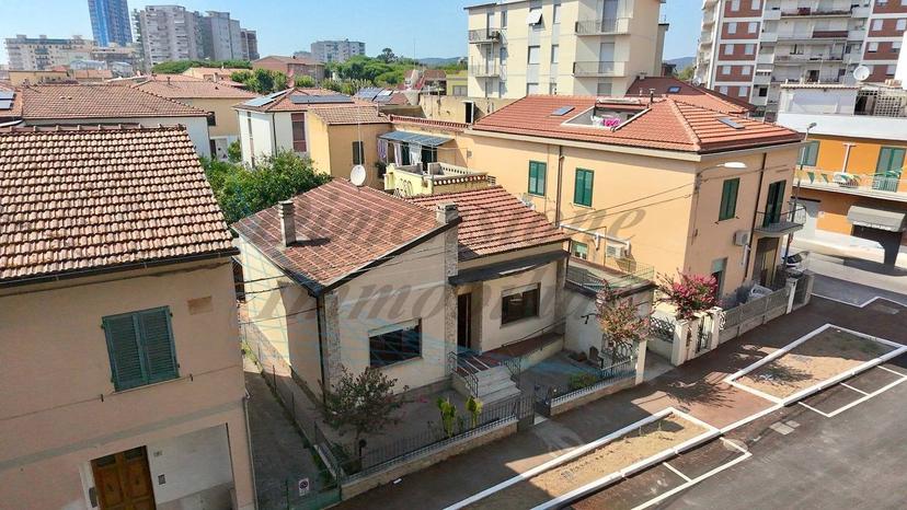 Casa indipendente in Via Lucca 7, Follonica — foto 3 di 5