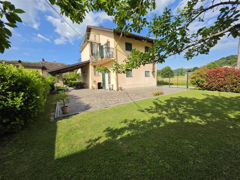 Casa indipendente in Frazione San Giulio 120, San Damiano d'Asti — foto 5 di 5