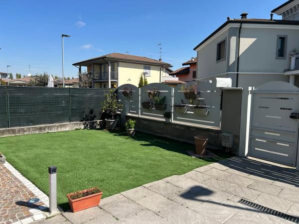 Villa a schiera in Via Emanuele Carioni, Misano di Gera d'Adda — foto 2 di 5