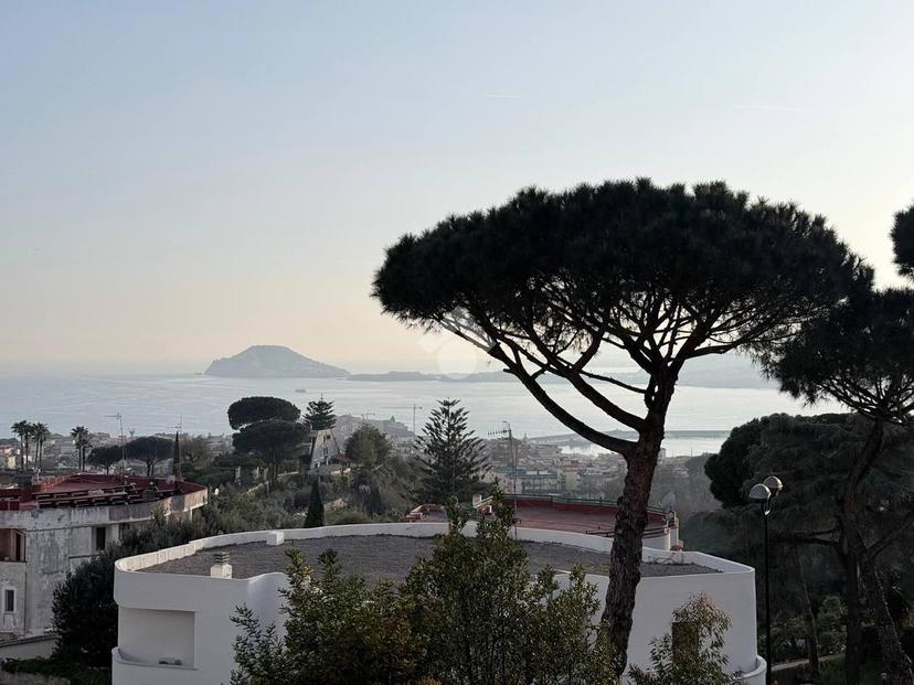 Villa in Via Vecchia delle Vigne 11, Pozzuoli — foto 4 di 5