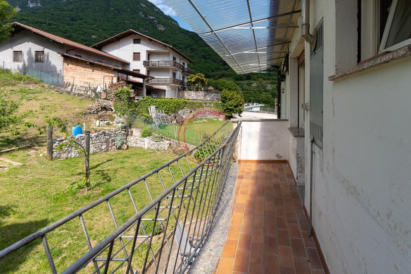 Trilocale in Località Lavim 6, Tenno — foto 3 di 5