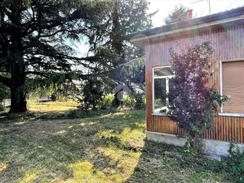 Villa in Via Grandi 1, Bregnano — foto 3 di 5