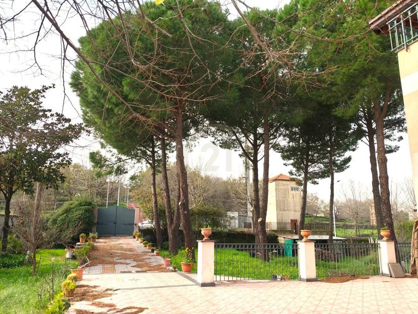 Villa in Via Vecchiuzzi 8, Aci Sant'Antonio — foto 3 di 5