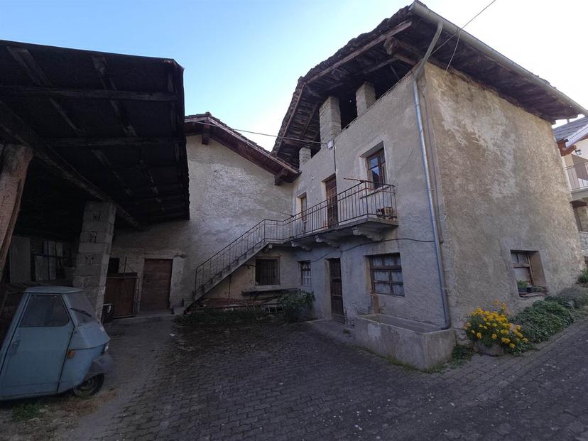 Casa indipendente in Località MiséRèGne, Fénis — foto 3 di 5
