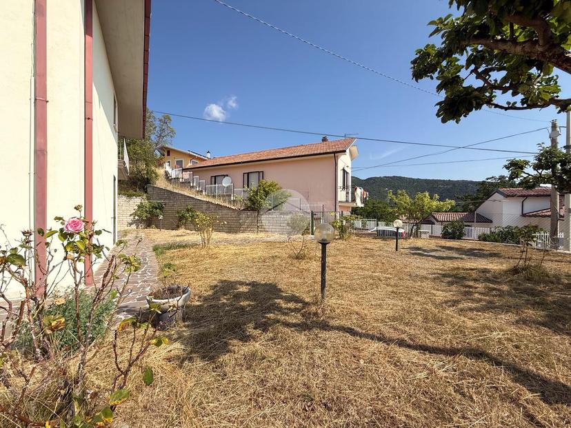 Villa in Piazza Aia Nuova 6, Scoppito