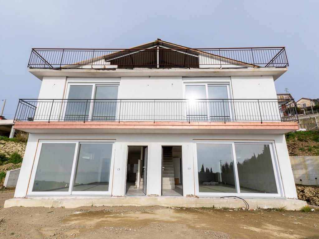 Villa bifamiliare in Località Santa Caterina  Snc, Ogliastro Cilento