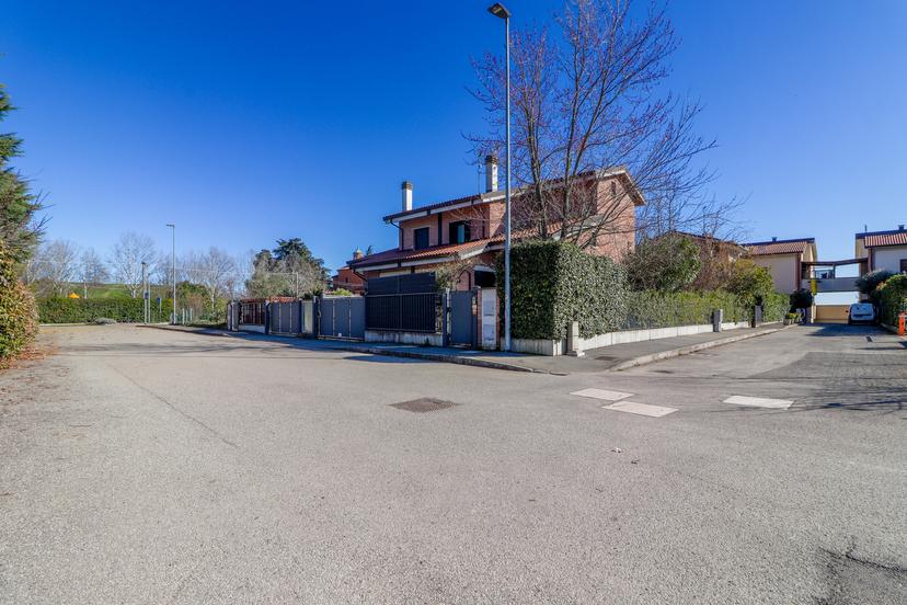 Porzione di casa in Via Colunga 1/C, San Lazzaro di Savena — foto 2 di 5