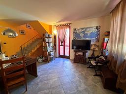 Appartamento in Via Giovanni Dominici, Porte