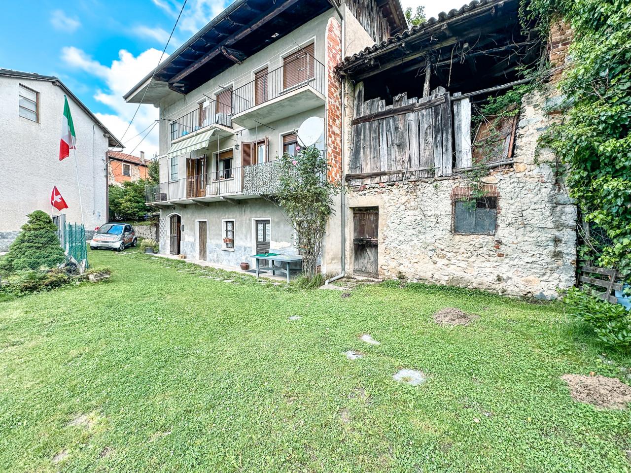 Casa indipendente in Frazione Uccelli, Caprile