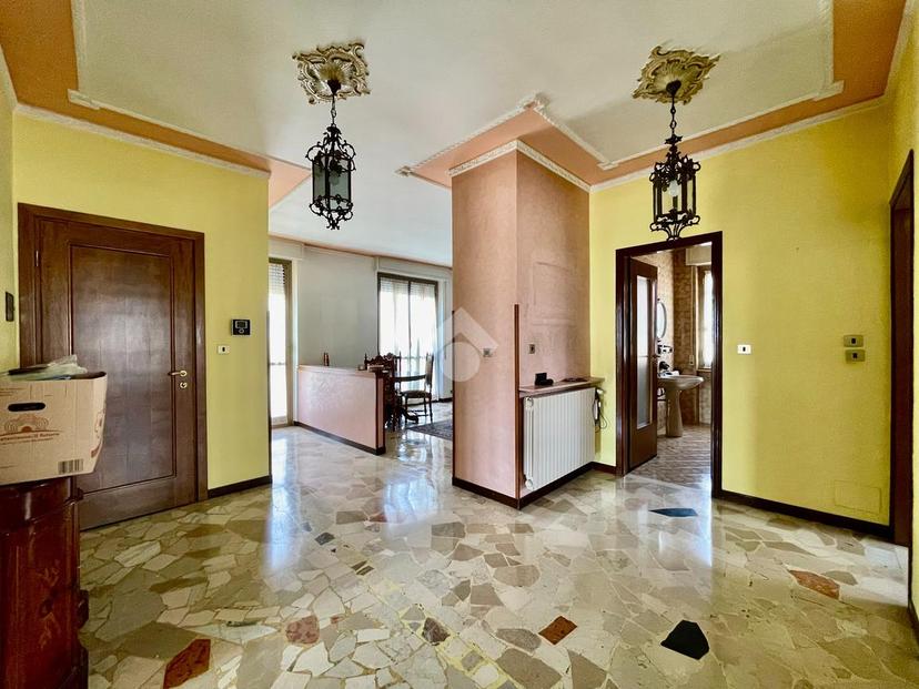 Trilocale in Via Edmondo De Amicis 21, Suisio