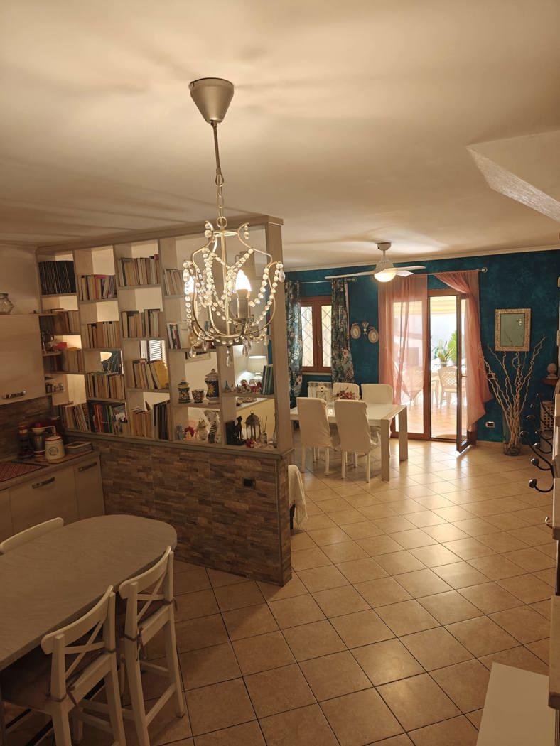 Villa a schiera in Viale di Focene, Fiumicino — foto 3 di 5