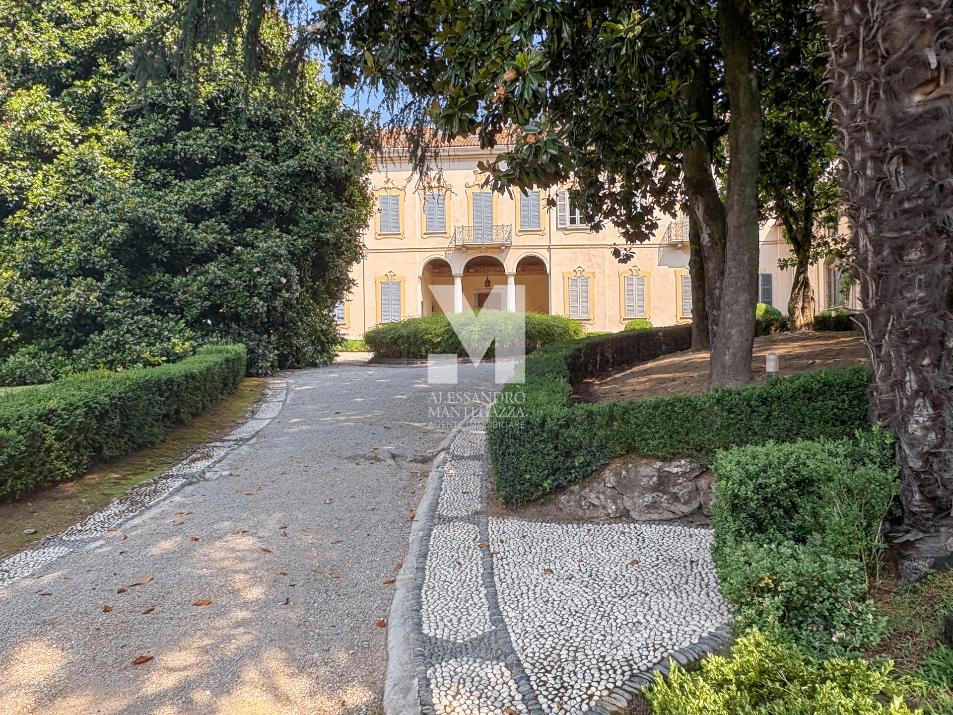Appartamento in Via Stanga Busca 2, Carate Brianza