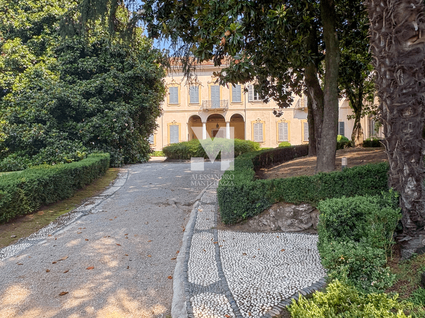 Appartamento in Via Stanga Busca 2, Carate Brianza