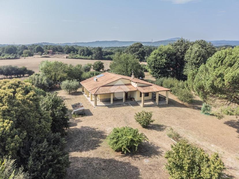 Villa in Str. Vicinale Fonte Grillo, Bassano Romano