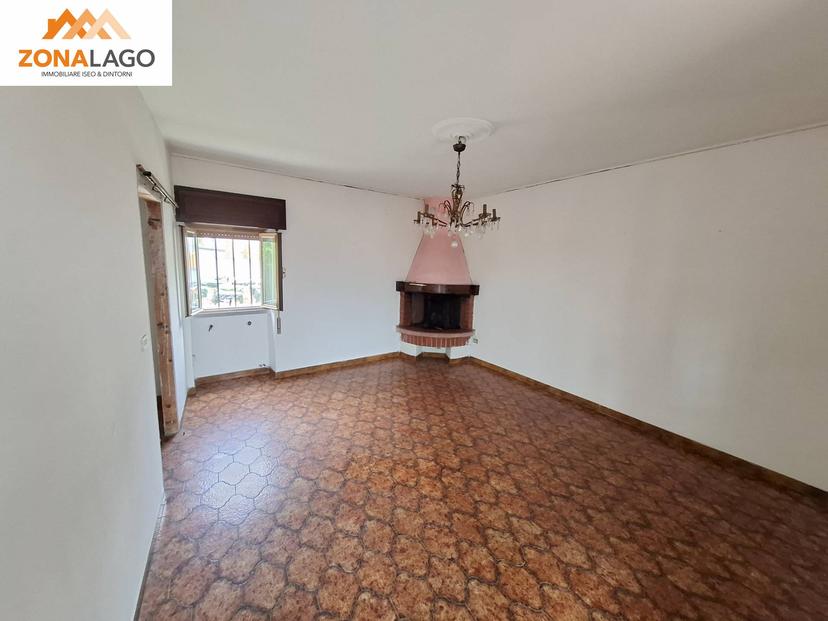 Trilocale in Via Mazzini 33, Marone — foto 3 di 5