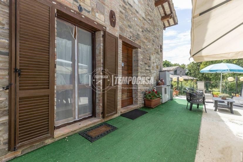 Casa indipendente in Località Perito, Camerino — foto 3 di 5