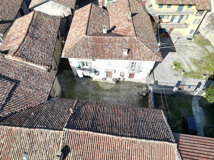 Casa indipendente in Via Vassalli 17, La Morra — foto 3 di 5