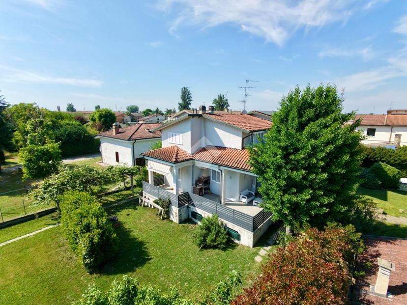 Villa in Via Leonardo da Vinci 14, Reggiolo — foto 5 di 5
