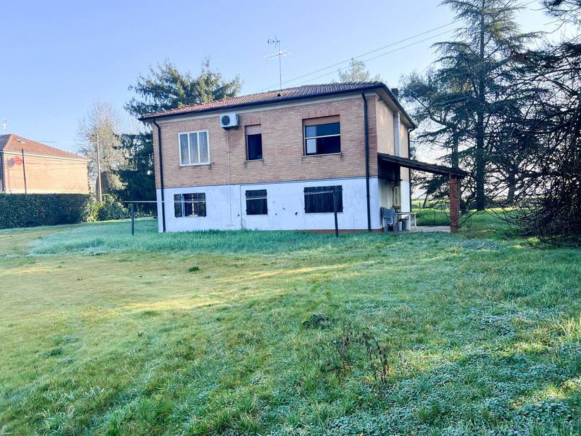 Villa in Via Ravenna 416, Ferrara
