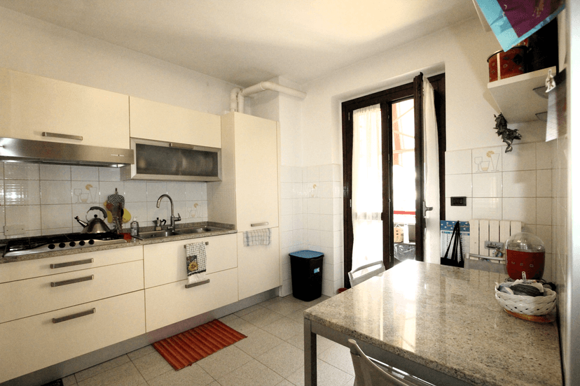 Trilocale, Nova Milanese