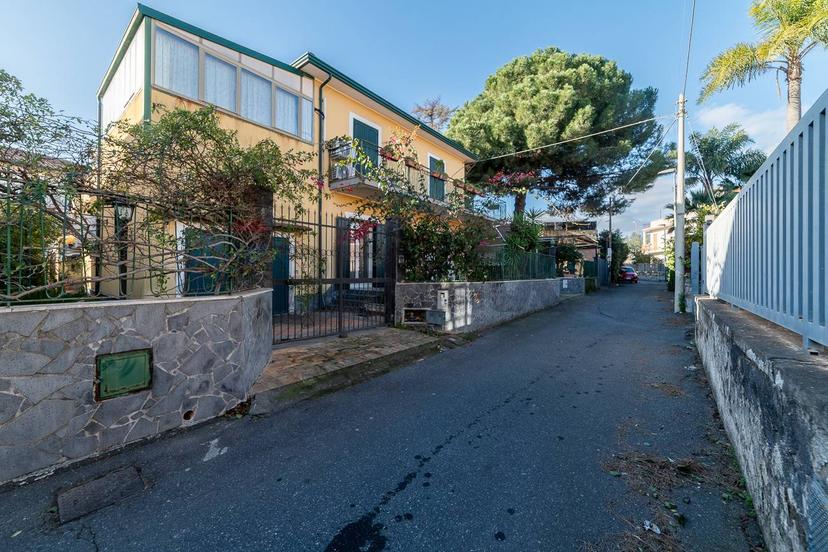 Villa in Vicolo degli Aranci 11, Tremestieri Etneo — foto 3 di 5