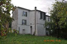 Casa indipendente in Pessola Ronchi, Varsi