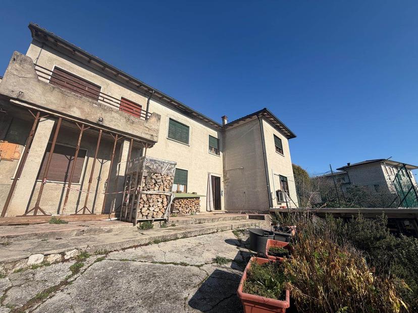 Villa bifamiliare in Via Pasubio, Montorso Vicentino — foto 2 di 5
