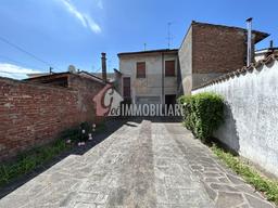 Casa indipendente in Via Ferrante Aporti 8, Rivarolo del Re ed Uniti