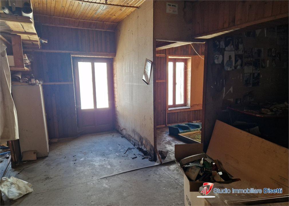 Casa indipendente in Via Ventotto Ottobre, Vezza d'Oglio