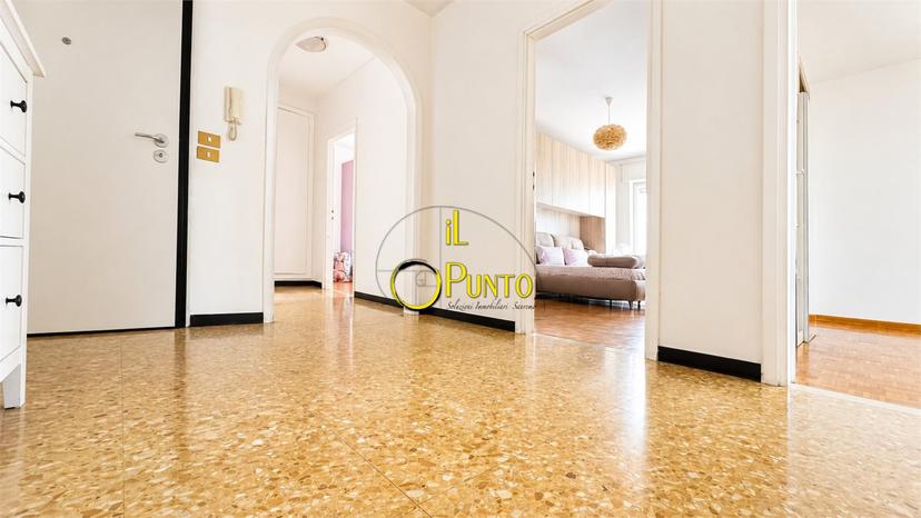 Trilocale in Via Meridiana 21, Sanremo