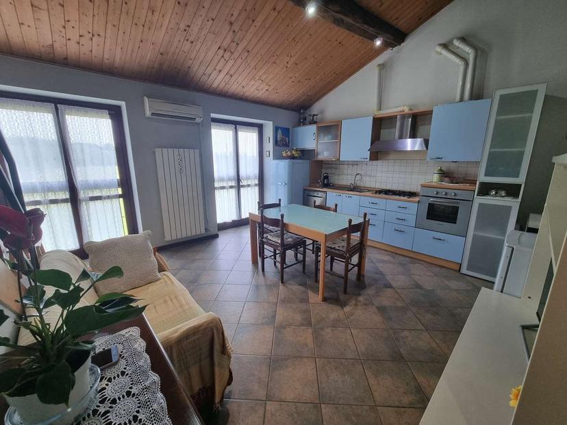 Bilocale in Via Cairoli, Limbiate — foto 2 di 5
