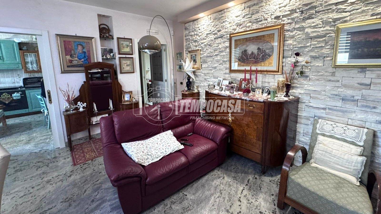 Casa indipendente in Via G. Deledda, Triggiano