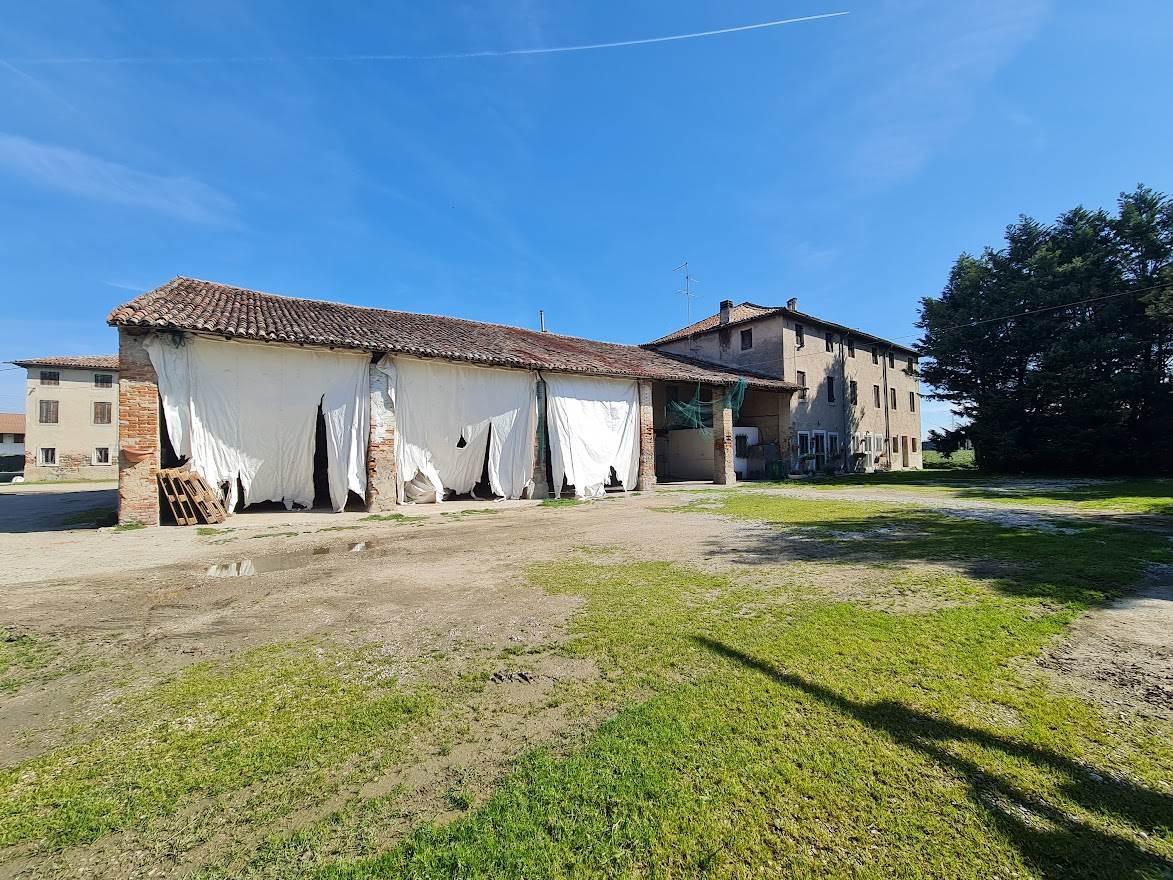 Rustico in Via delle Salette, Nogarole Rocca