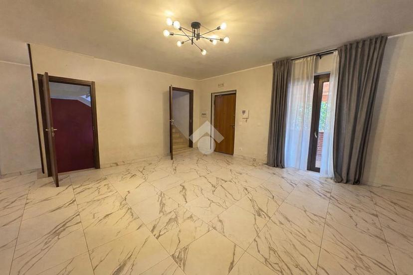Villa a schiera in Strada S. Michele, Aversa — foto 3 di 5