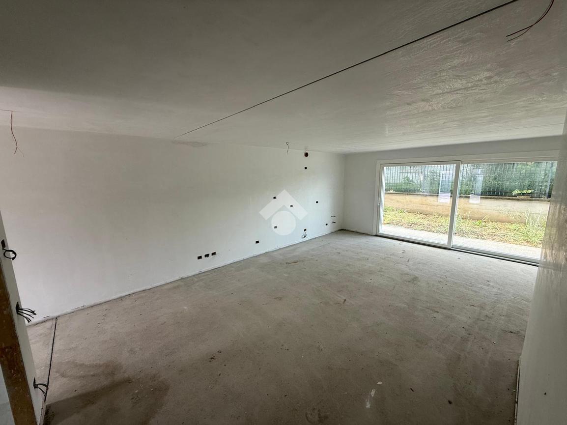 Villa a schiera in Viale Lombardia 1, Romano di Lombardia
