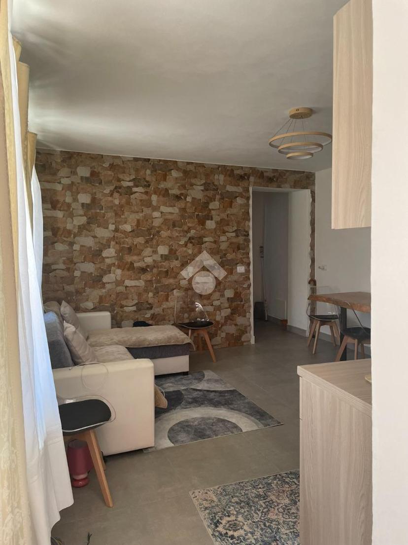 Casa indipendente in Via Addolorata 12, Cardano al Campo — foto 2 di 5