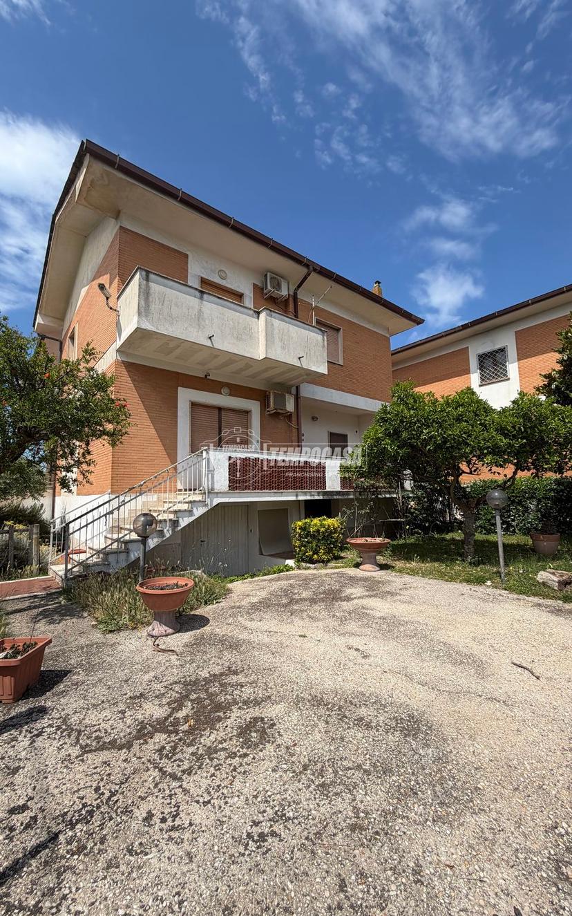Villa a schiera in Via delle Meleagrine, Fiumicino — foto 5 di 5